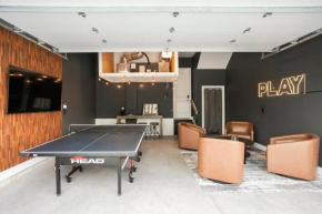 Rooftop Deck and Rec Room Minutes to DWNTN